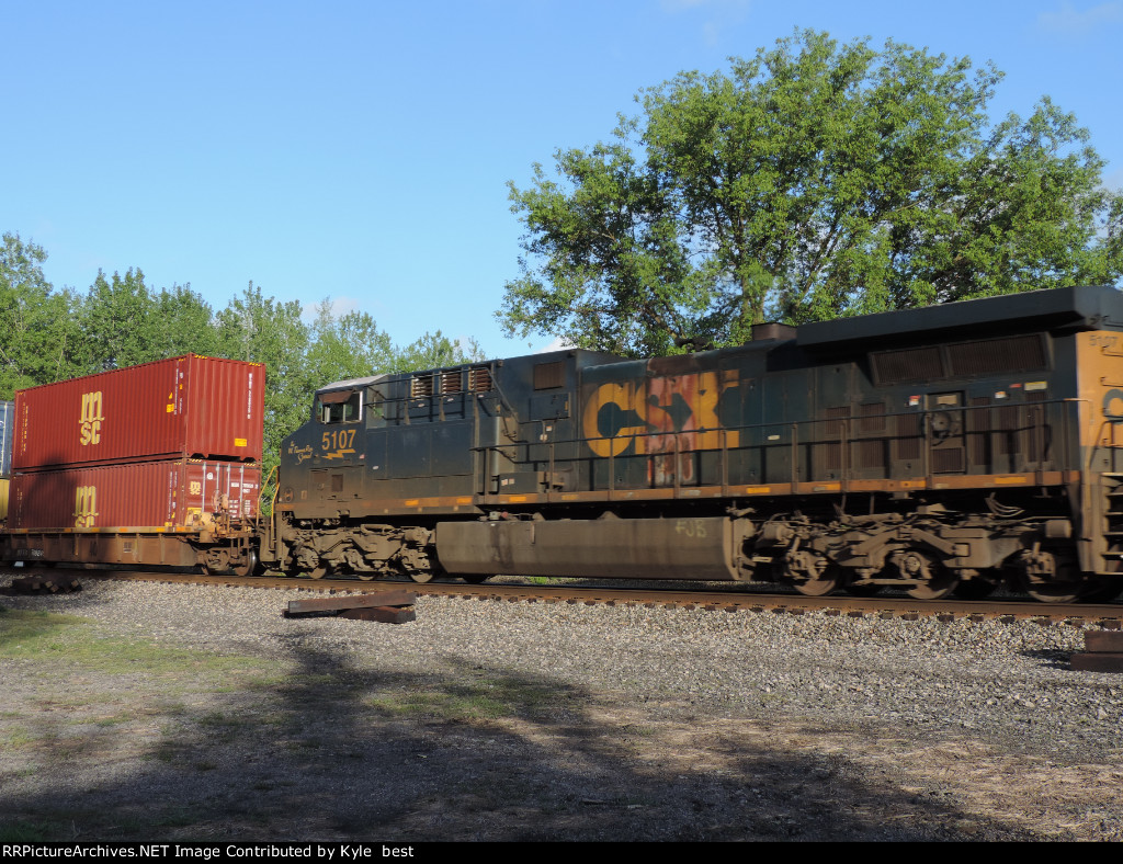 CSX 5107 on I007